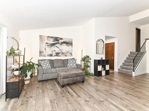 8525 W Waterford AVENUE #7, Greenfield, WI 53228