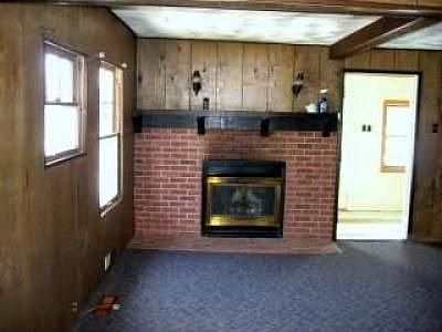 5th image of 4063 Tennyson Ave