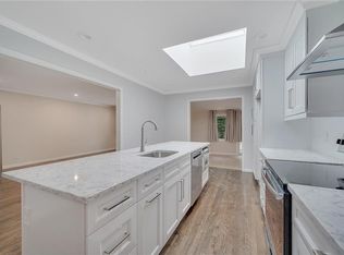 2 Crescent Dr, Elmsford, NY 10523