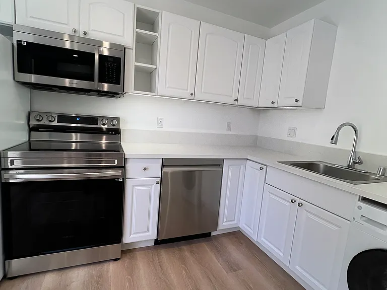 545 W Shenandoah St #B — Photo 4