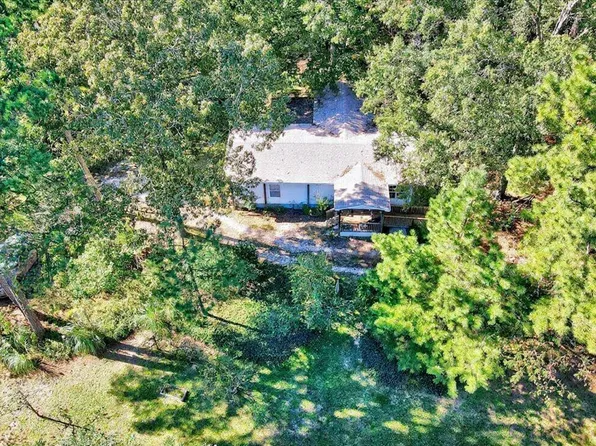 930 Old Halifax Rd, Zebulon, NC 27549