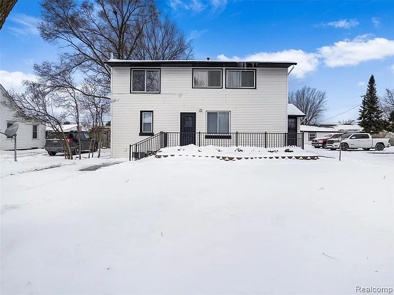 1751 Woodward Heights Blvd — Photo 4