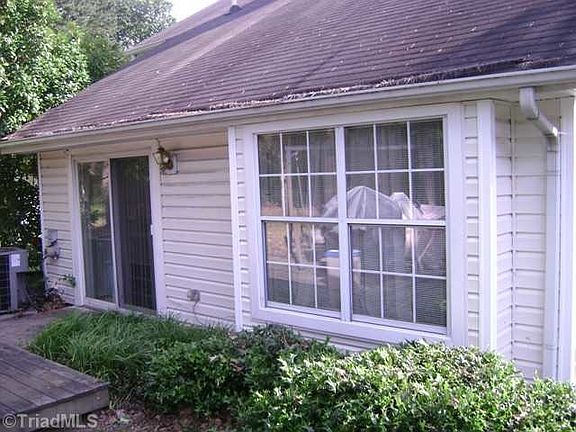 2nd image of 415 Amberly Dr