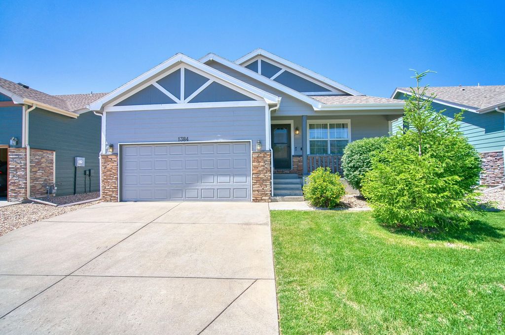 1384 Saginaw Pointe Dr