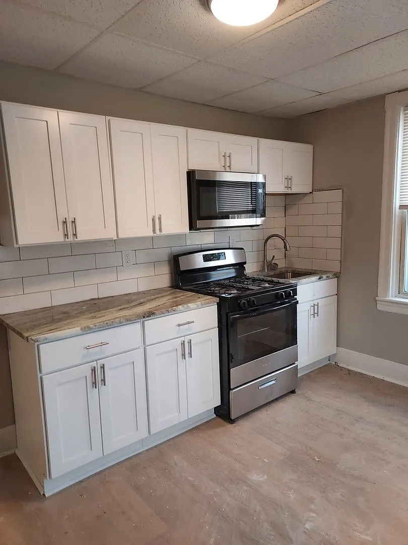 347 Bergen Street — Photo 1