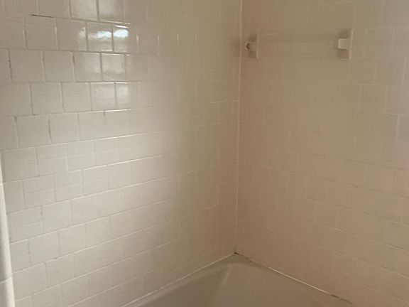 4th image of 41 N County St E #3