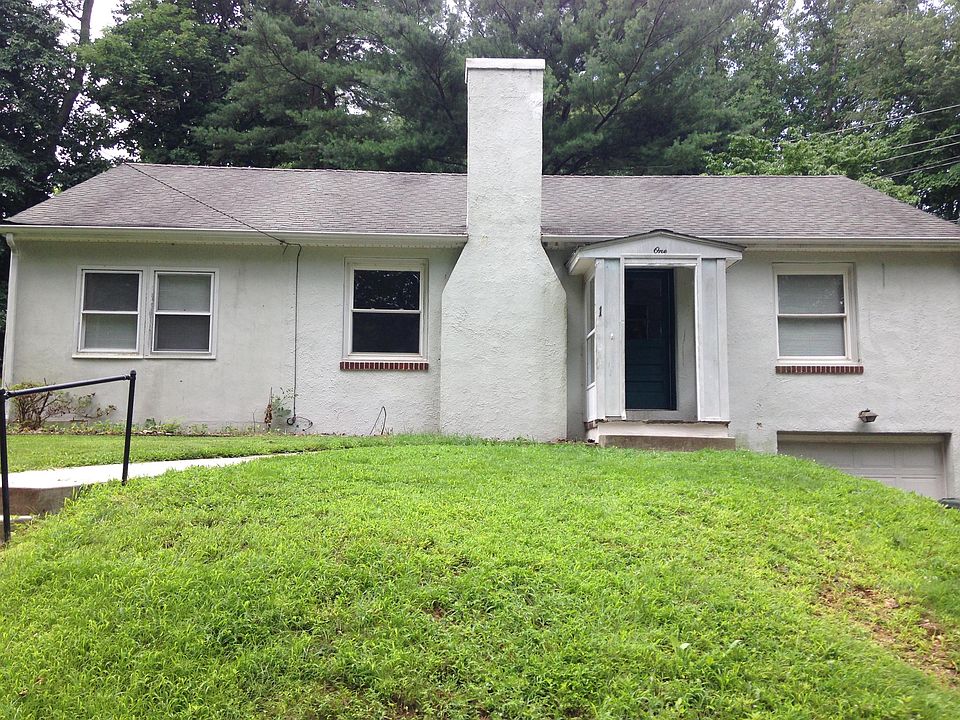 1st image of 1 White Clay Dr