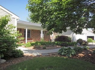 5852 Wagon Wheel Dr, Saline, MI