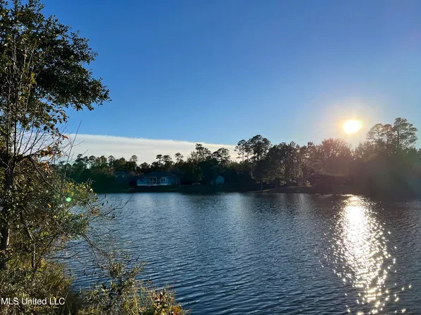 1 Lac Bleu Ave, Pass Christian, MS 39571