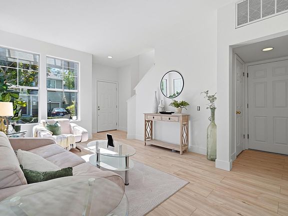4th image of 6034 Admiralty Pl