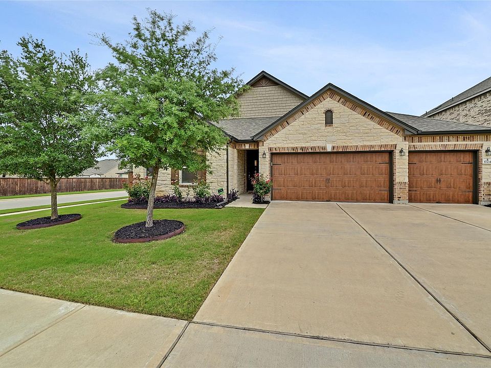 1st image of 1724 Stinnett Dr