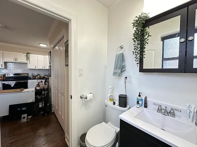 3345 N Marshfield Ave #204 — Photo 18