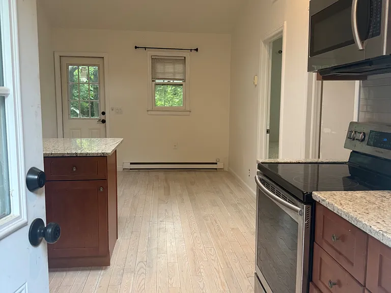 104 Woodhull Landing Rd — Photo 10