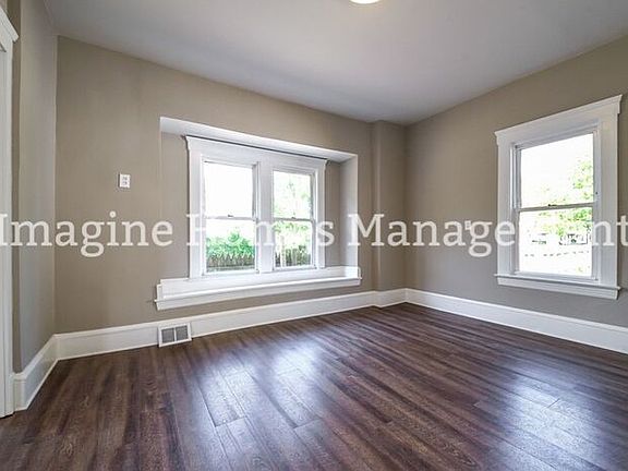 5th image of 1325 Nelson St