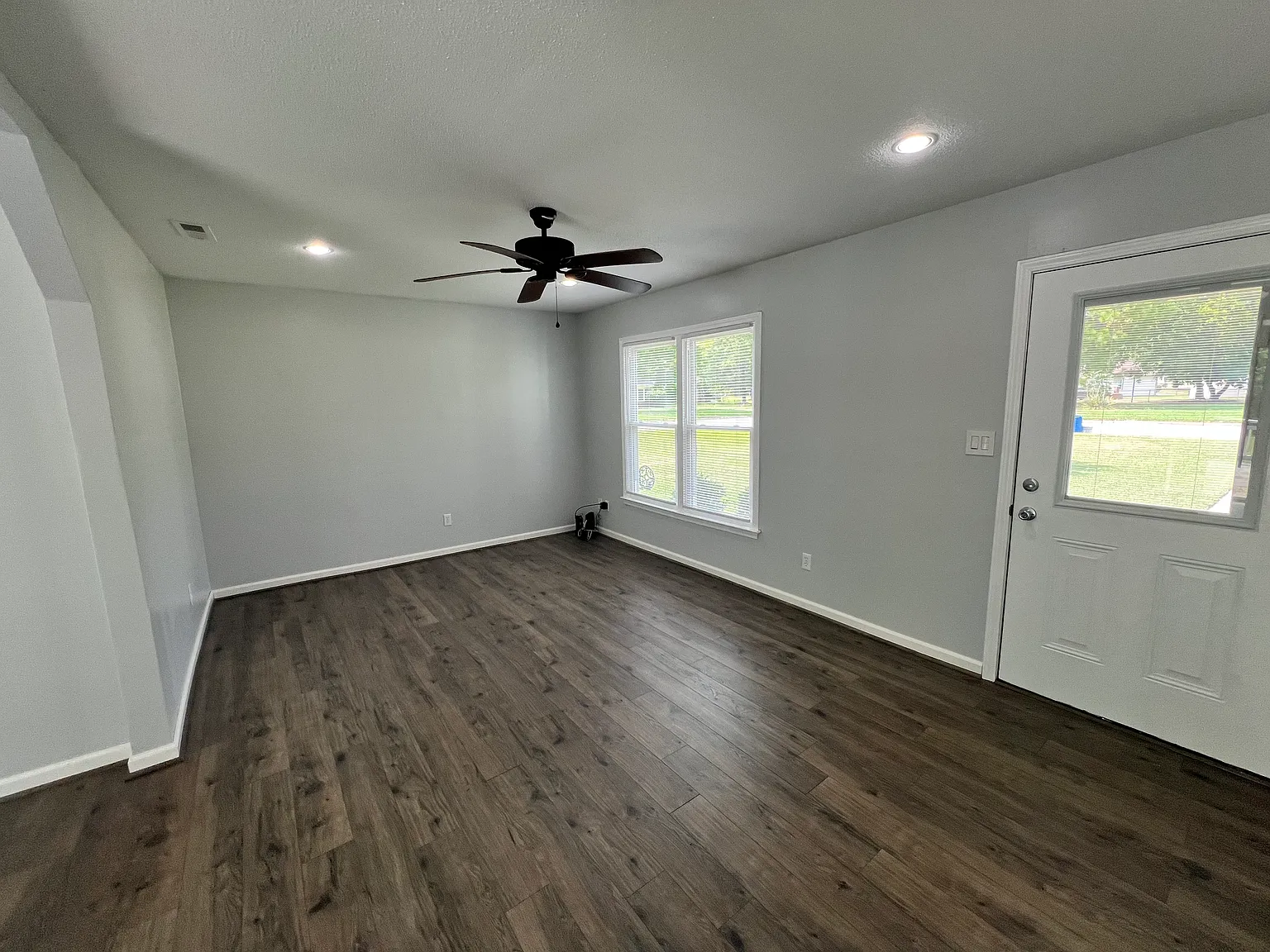 3 bed, 1.5 bath, 1248 sqft, $1,850 — Photo 4