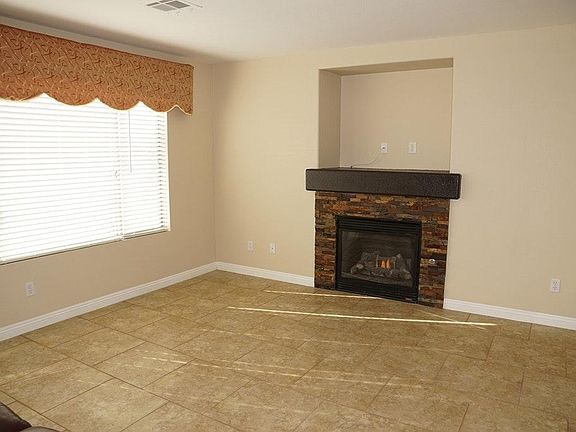 4th image of 4643 Gracemont Ave