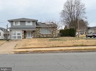 586 Kismet Rd, Philadelphia, PA 19115