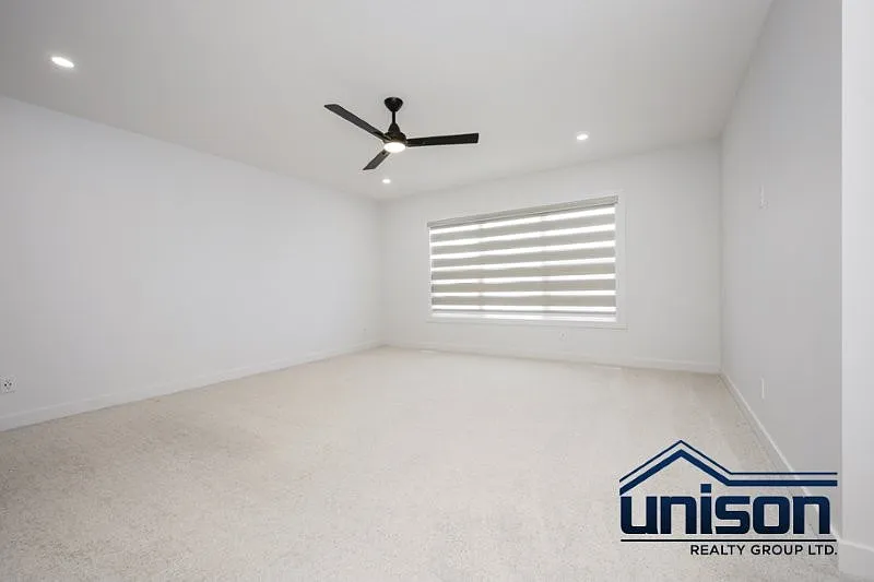 5 bed, 2730 sqft, $3,500 — Photo 4
