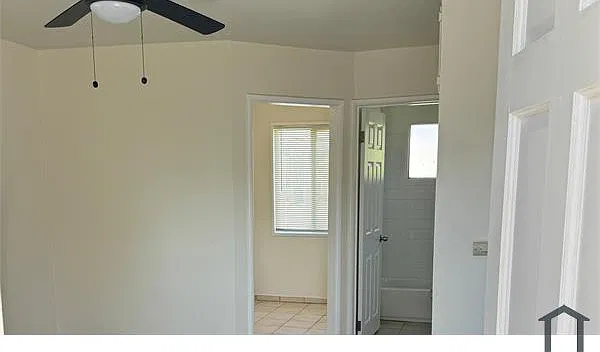 Studio, 500 sqft, $1,595 — Photo 3
