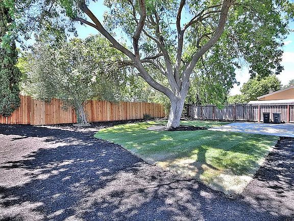 4th image of 7724 Frederiksen Ln