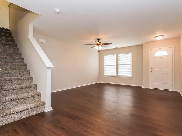 1351 Brooks Dr — Photo 2