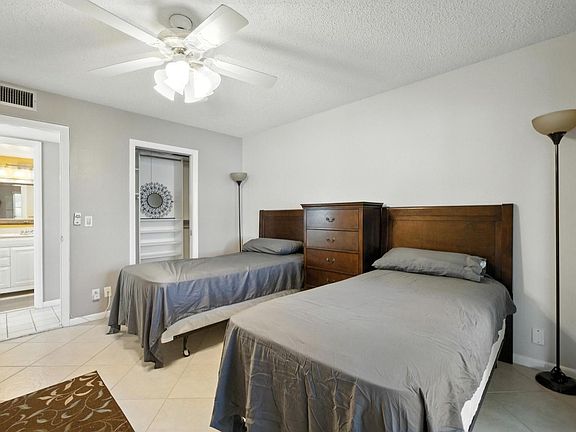 5th image of 61 Somerset C