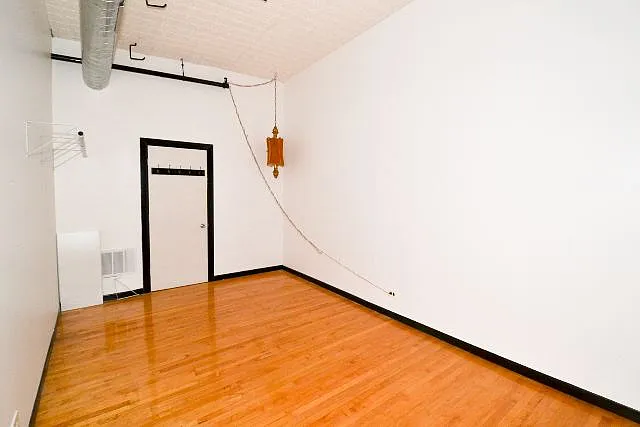 2412 W North Ave #R5 — Photo 17