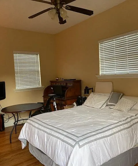 Furnished with Queen Size Bed, Table and Chair
