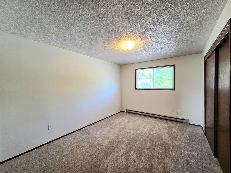 112 Ridgemont Dr — Photo 4