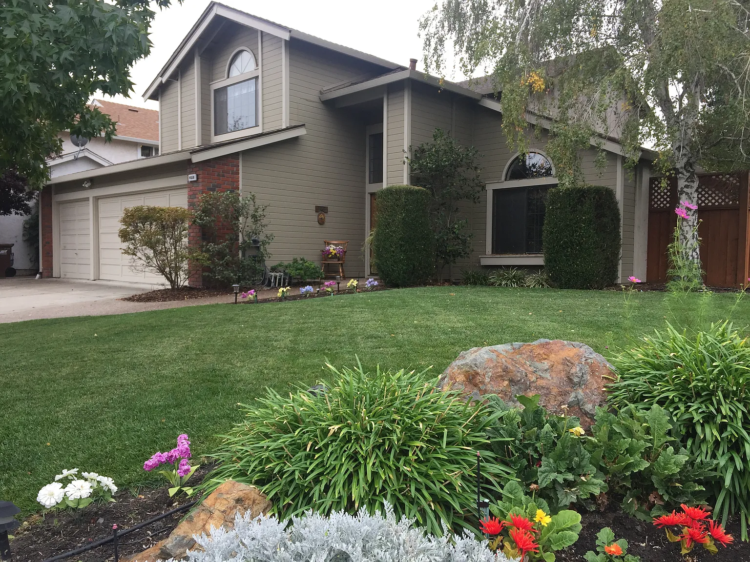 4650 Country Hills Dr photo 1