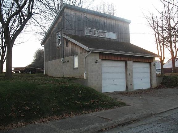 2 car det garage w/worksh