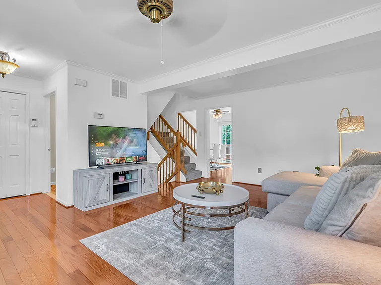 3874 Mohr Oak Ct — Photo 5