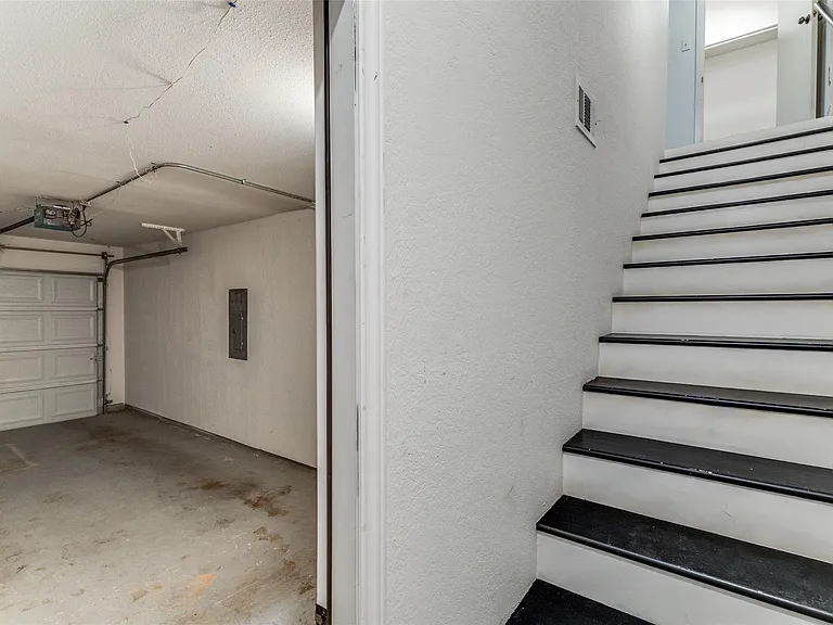 606 Ridgeline Dr — Photo 24