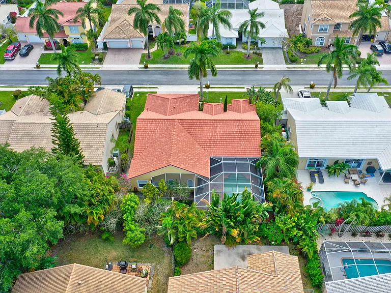 10207 Allamanda Blvd — Photo 49