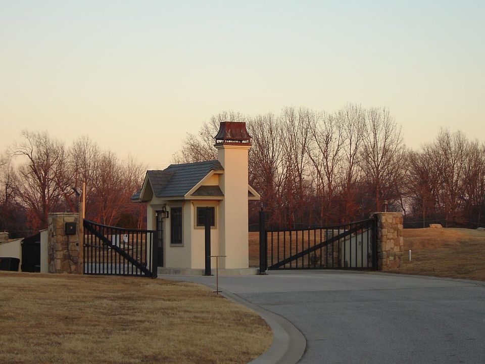 2nd image of LOT 10 Goldcrest Ln