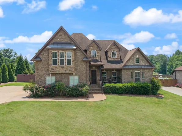 38 Harbor Point, Lebanon, TN 37087