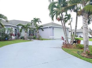 1942 SE Fallon Dr, Port Saint Lucie, FL 34983