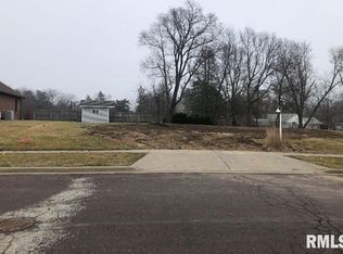 701 Landau Ln, Washington, IL 61571