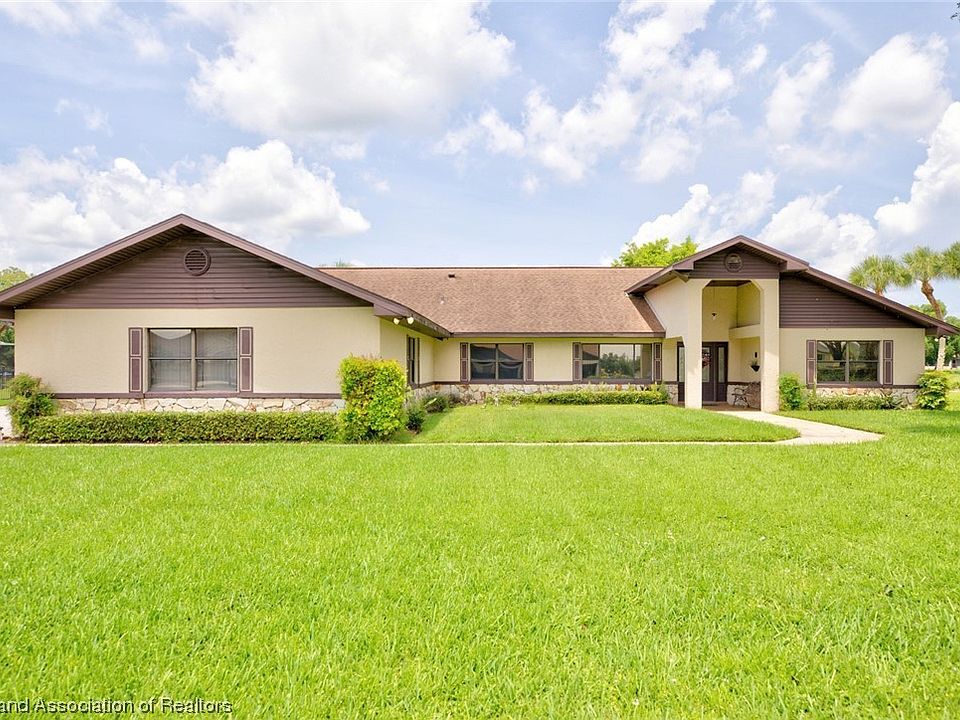 1st image of 135 Deanna Dr