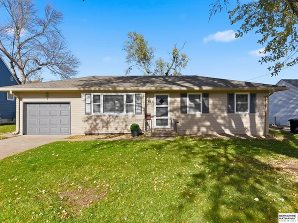 12506 A St, Omaha, NE 68144