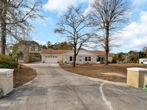 1848 Watts Landing Road, Hampstead, NC 28443