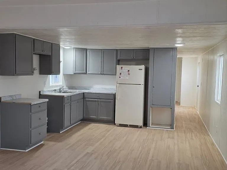 2602 E Walnut St #9 — Photo 1
