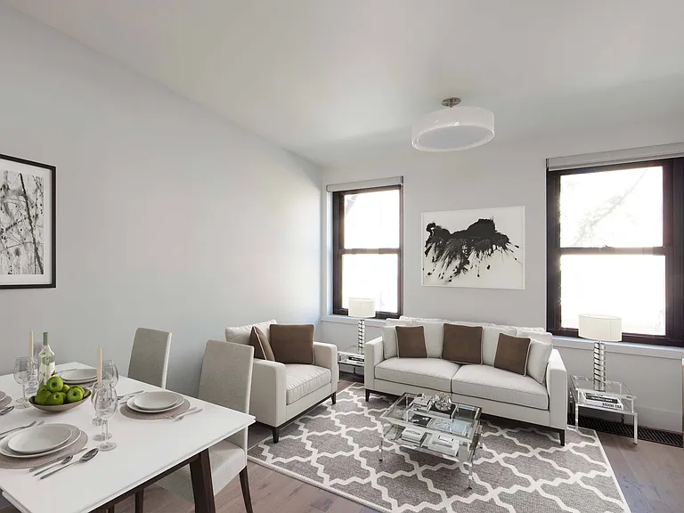 561 Driggs Ave #Penthouse 2 — Photo 2