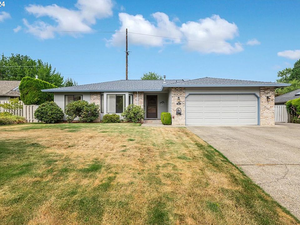 1st image of 1643 NE Greensword Dr