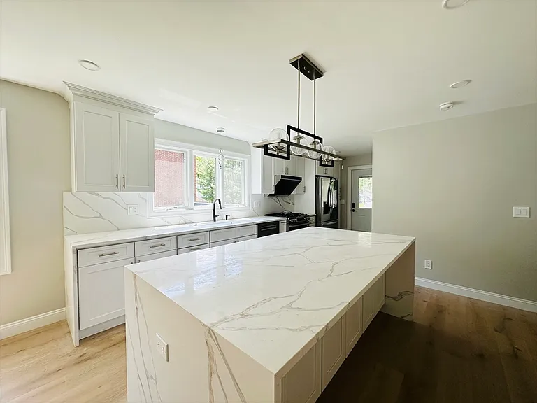 123 Oxford Rd #123 — Photo 4