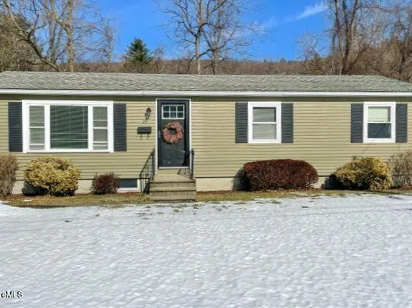 19 Clark St, North Adams, MA 01247