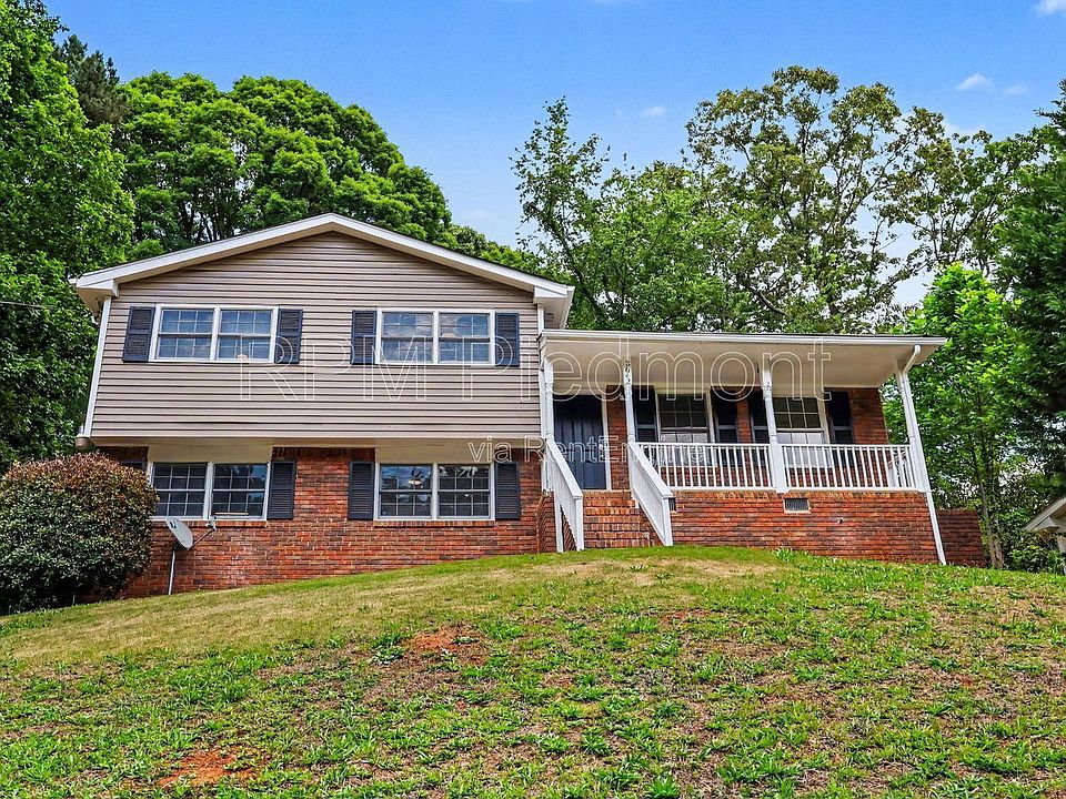 1st image of 2642 Hatfield Cir SE