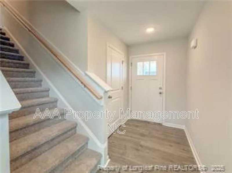 203 Guard Ln — Photo 3