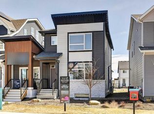 16 N Belmont Pl SW, Calgary, AB T2X5T6