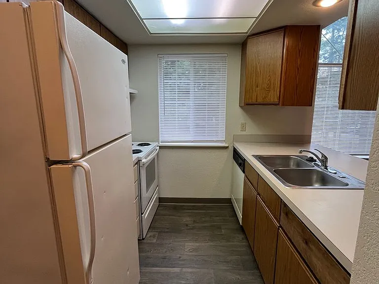 1116 E Maryland St #3 — Photo 6
